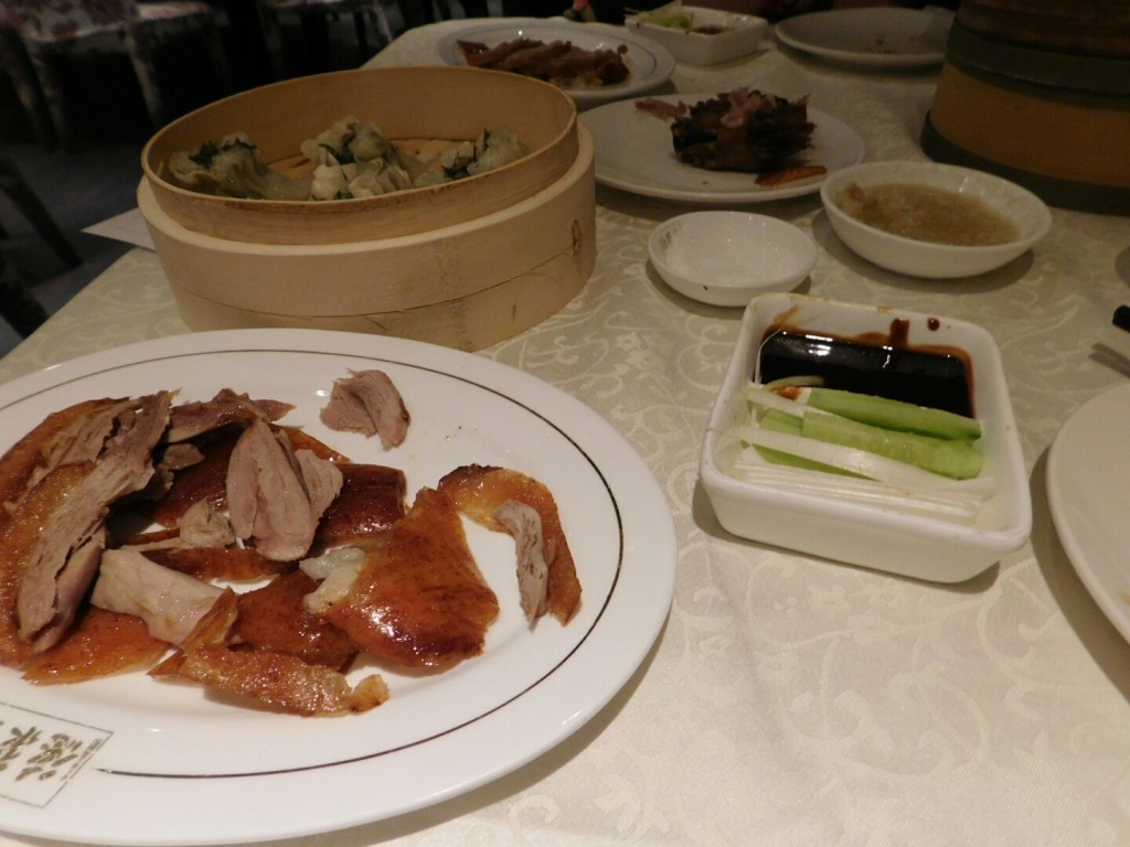 Pekingente mit Shaomai im Restaurant
