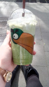 Essen in Peking Iced Matcha Latte